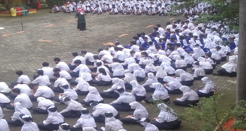 Apel Pagi Siswa SMP Negeri 13 Semarang